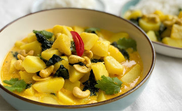 Pineapple and Potato Thai Yellow Curry - Mae Jum Store (UK)