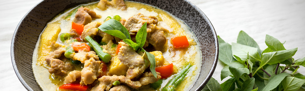 Thai Pork Green Curry with Vegetables - Mae Jum Store (UK)