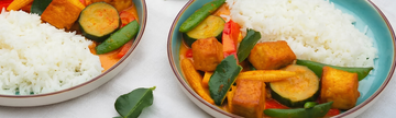 Vegan Thai Red Curry with Tofu and Mixed Vegetables - Mae Jum Store (UK)